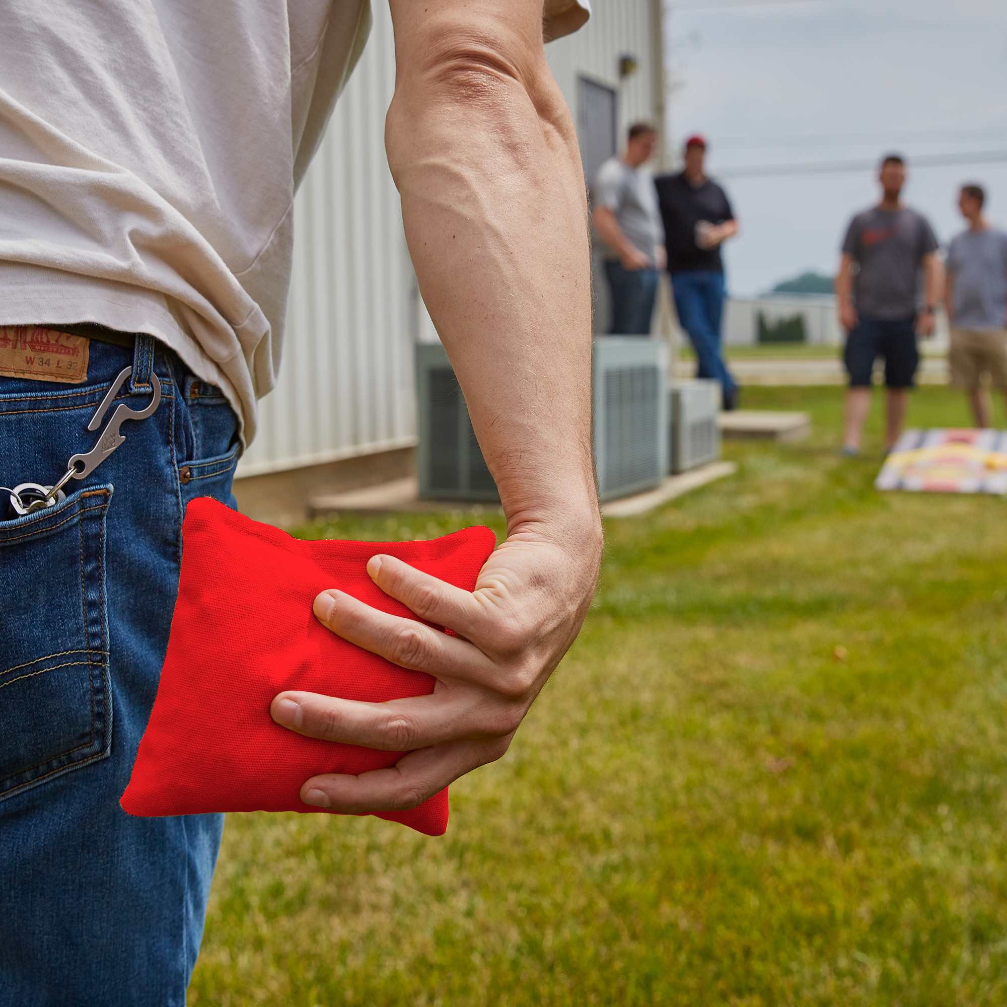 Red Daily 66x Cornhole Bags (15x15 cm)